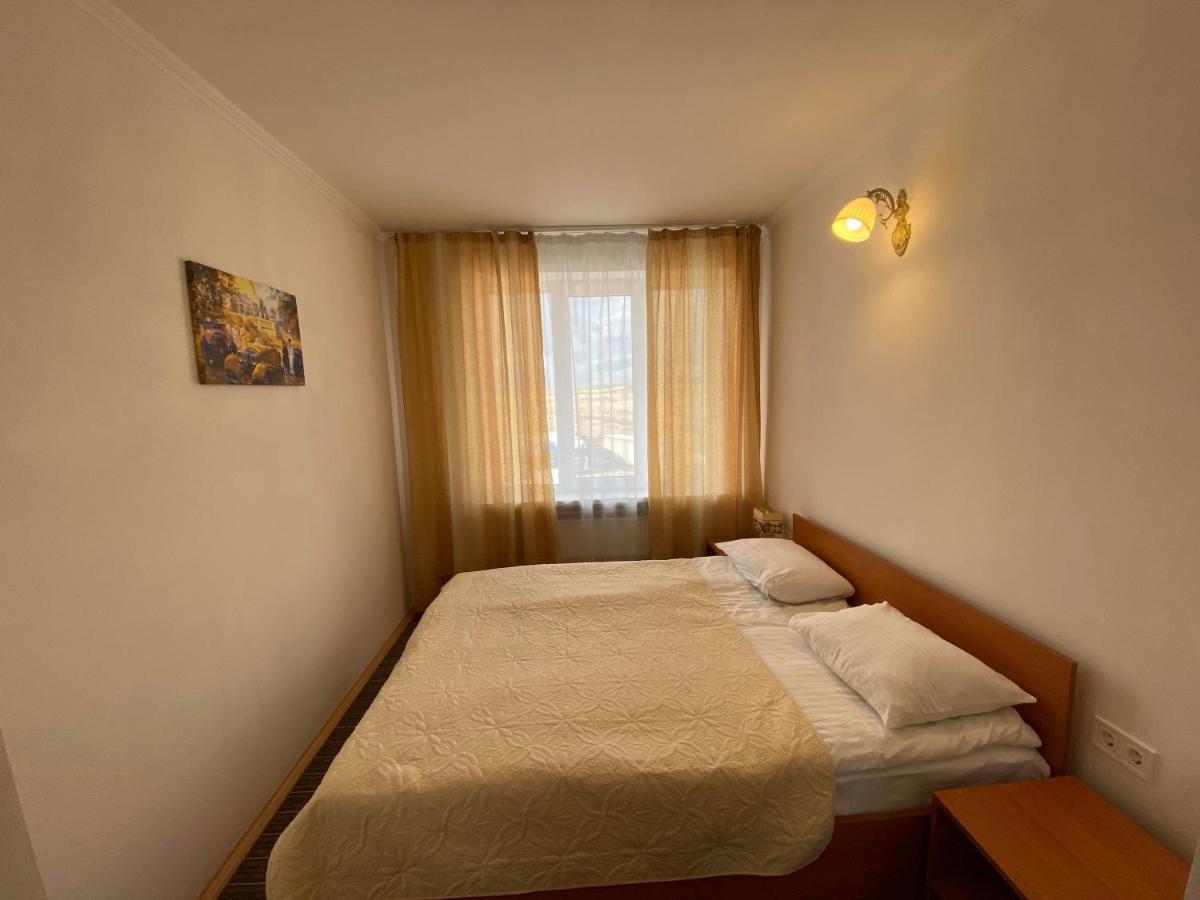 Autopark Hotel 利沃夫 外观 照片